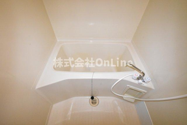 第二シャトー新町の浴室