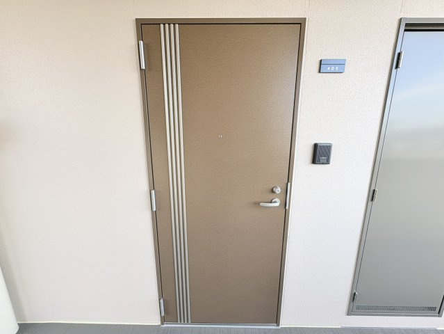 リベール大津の玄関