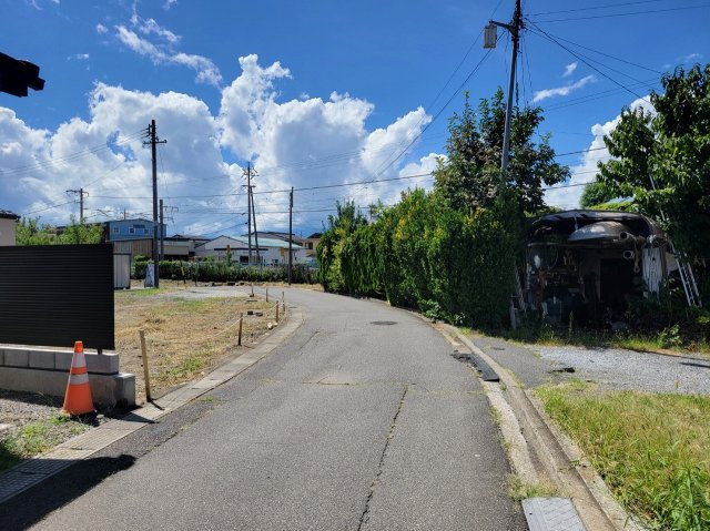 村井町北１丁目売土地の前面道路含む現地写真