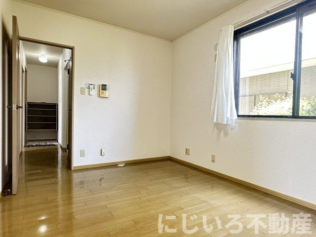 エスパシオ那賀川Bの居間・リビング