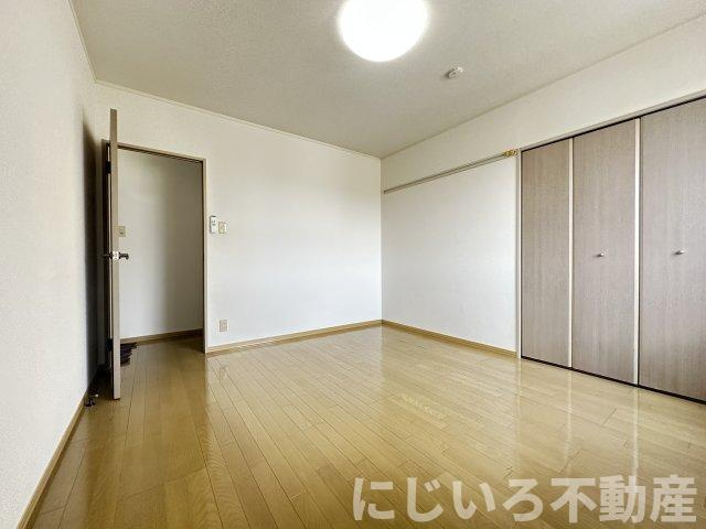 エスパシオ那賀川Bの居間・リビング