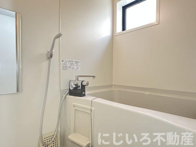 エスパシオ那賀川Bの浴室