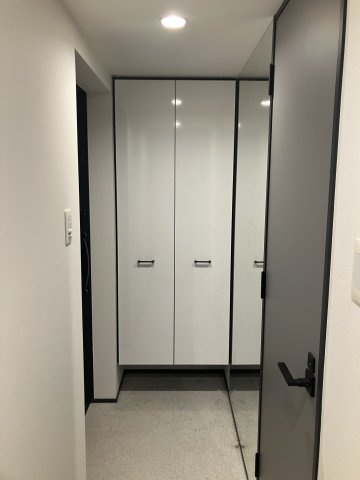 LEGALAND表参道の玄関