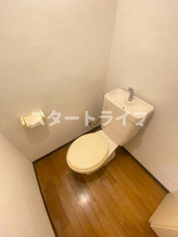 大阪市東淀川区東中島１丁目の賃貸マンションのトイレ