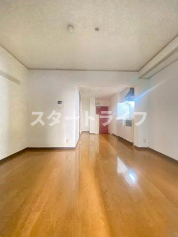 大阪市東淀川区東中島１丁目の賃貸マンションの居間・リビング