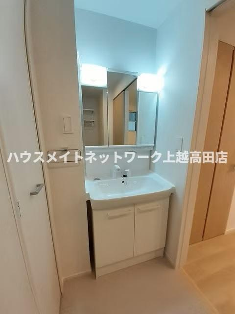 ノーブル　弐番館の独立洗面台|洗髪洗面化粧台