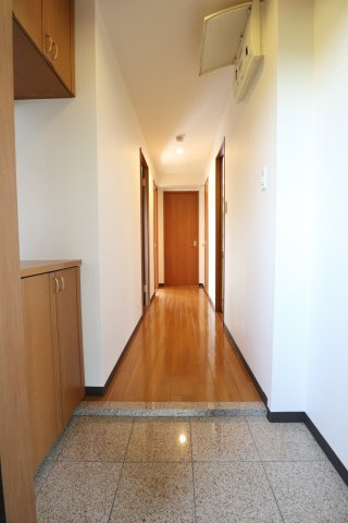 ベイシティ桔梗Vの玄関|※別部屋のお写真で、現況優先と致します。