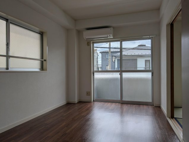 メゾンサンフェリーチェの洋室