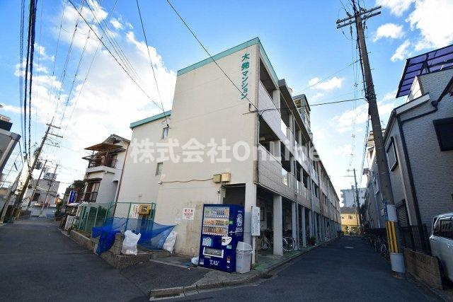 稲田大発マンションの外観