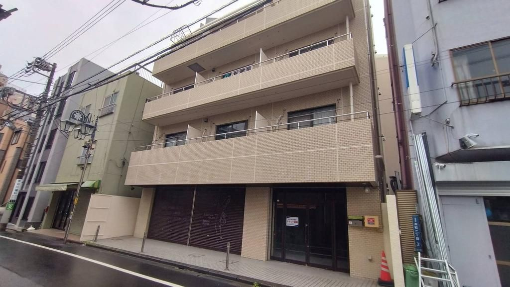 レジデンス初台の外観