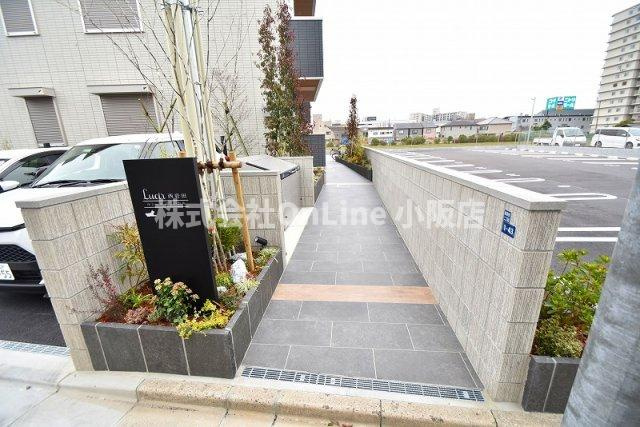 ルシール西岩田のエントランス