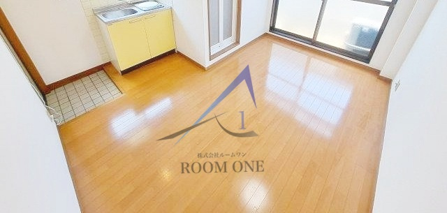 パールハイツの居間・リビング|洋室のお部屋です。