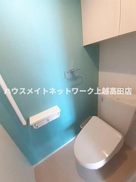 ロンベルジュ　Ⅱのトイレ|温水洗浄暖房便座