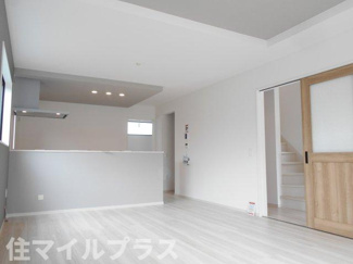 【居間・リビング】 | 郡山市大槻町針生金畑新築一戸建て2棟 | ゆったり過ごせる居間です