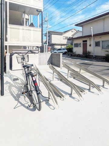 Pine Da Casa三郷中央Aの駐車場