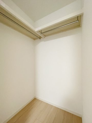 グリーンスカイ蕨の収納|301号室の写真です。