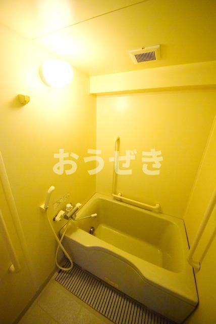 プランジュール神大寺の浴室