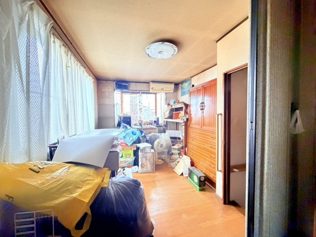 牛久市田宮2丁目中古物件の洋室