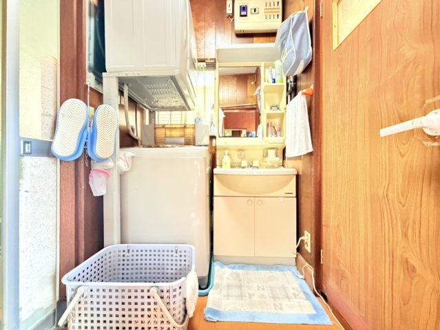 牛久市田宮2丁目中古物件の洗面所
