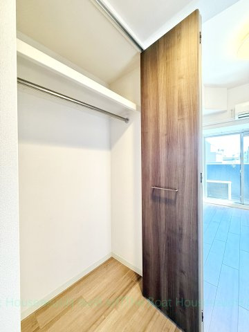 プレサンス広小路通　葵の収納