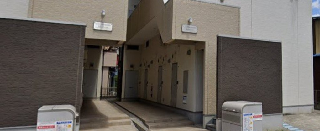 ＣＢ七里クアルトのエントランス