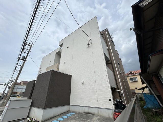 ＣＢ七里クアルトの外観