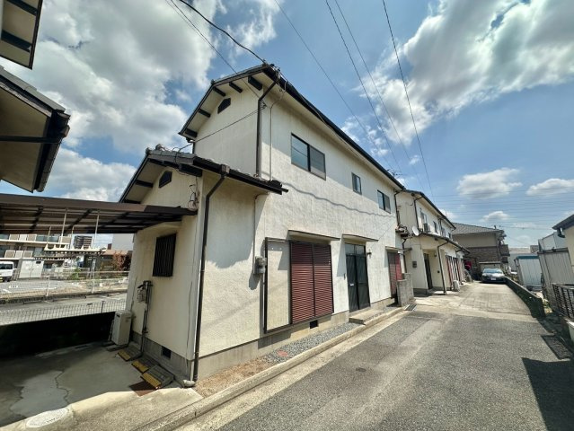 辻井二丁目石森貸家