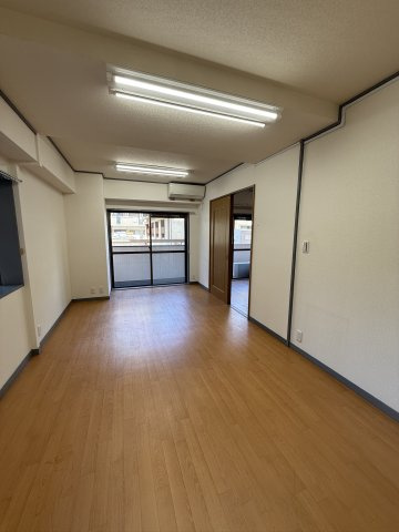 西新中央マンションの居間・リビング