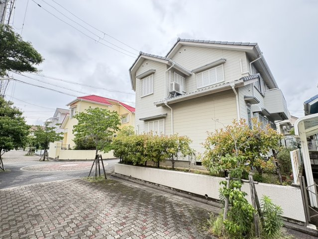 神戸市西区竹の台５丁目　中古戸建の駐車場|物件・当店の最寄駅まで無料送迎！最短10分で指定場所へお迎えに向かいます！まずはお問い合わせください