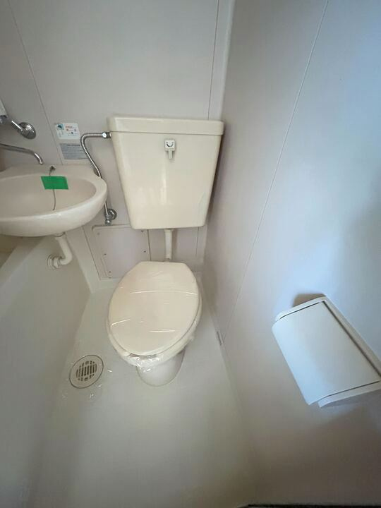 ナリッシュスクエアのトイレ|落ち着いた色調のトイレです