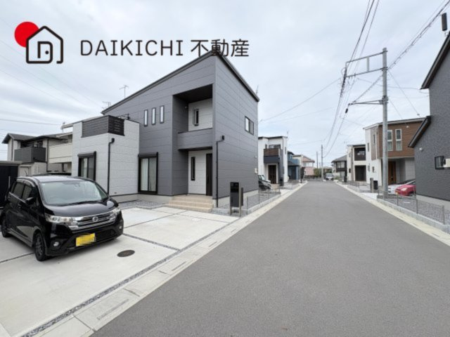 【前面道路含む現地写真】 | 行田市持田　中古戸建