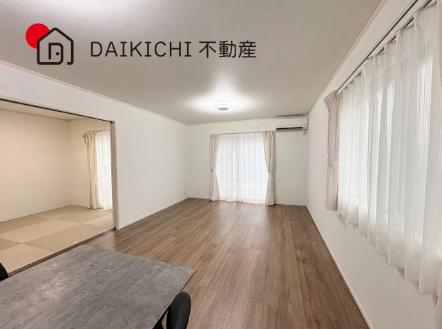 【居間・リビング】 | 行田市持田　中古戸建