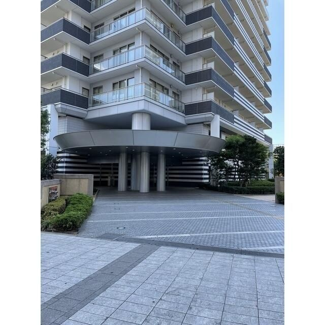 Ｗ　Ｃｏｍｆｏｒｔ　　Ｔｏｗｅｒｓ　　ＥＡＳＴのエントランス