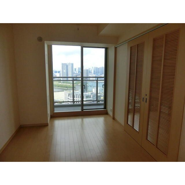 Ｗ　Ｃｏｍｆｏｒｔ　　Ｔｏｗｅｒｓ　　ＥＡＳＴの内装