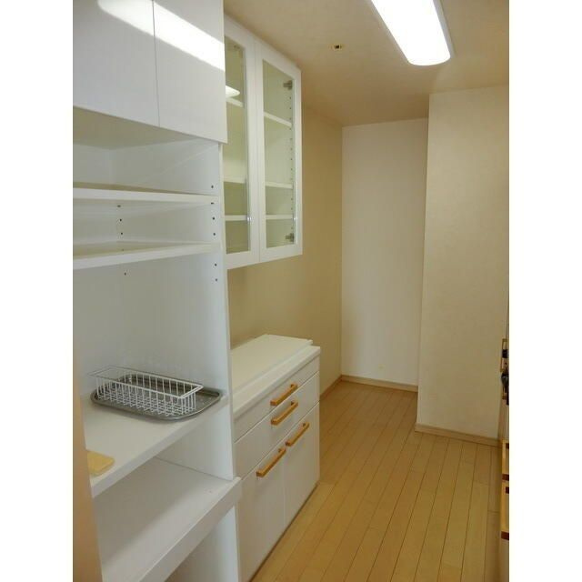 Ｗ　Ｃｏｍｆｏｒｔ　　Ｔｏｗｅｒｓ　　ＥＡＳＴのキッチン
