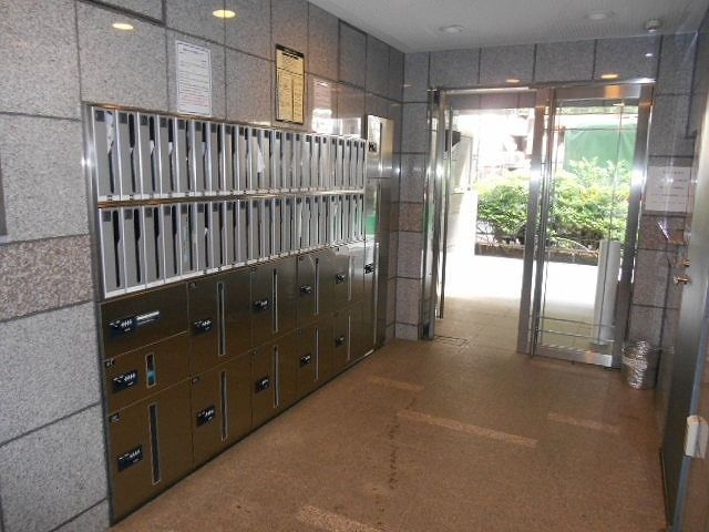 ステージファースト三宿のロビー