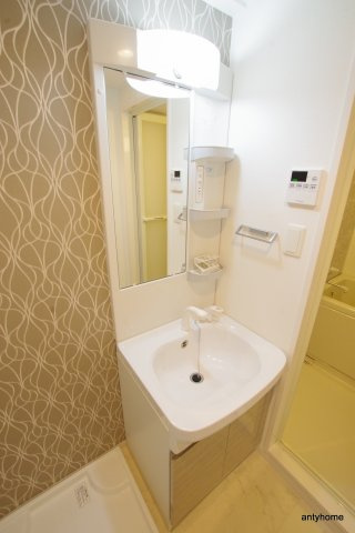 S-RESIDENCE新大阪WEST　仲介手数料無料の洗面所