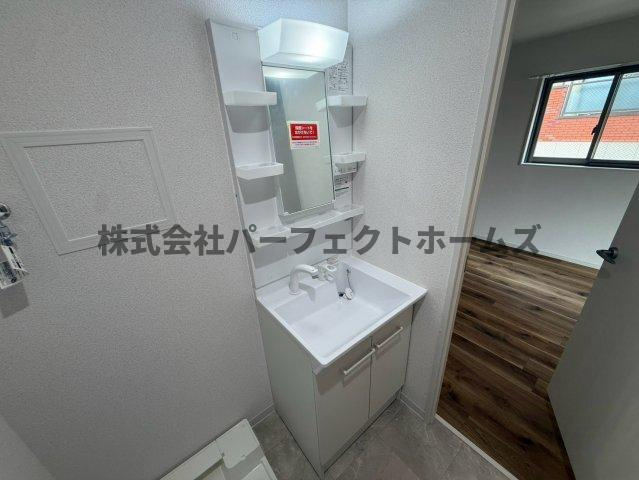 ソリティア光善寺の独立洗面台|独立洗面台、朝の身支度には欠かせません