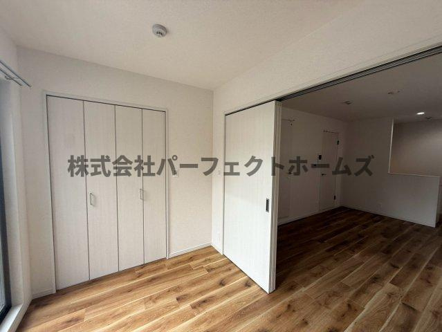ソリティア光善寺の洋室|落ち着いた色調の洋室です