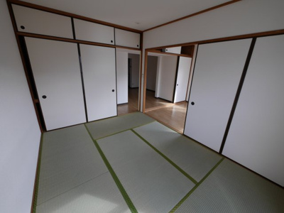 【寝室】 | ファミーユ浜野