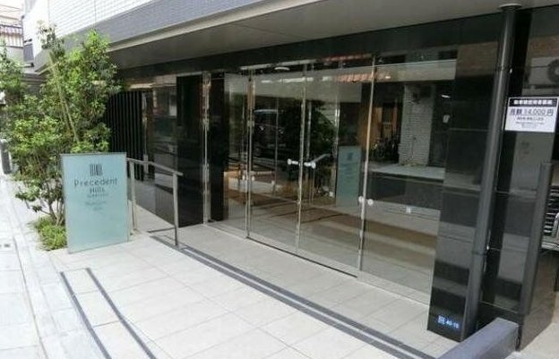 プレセダンヒルズ向島Eastのエントランス