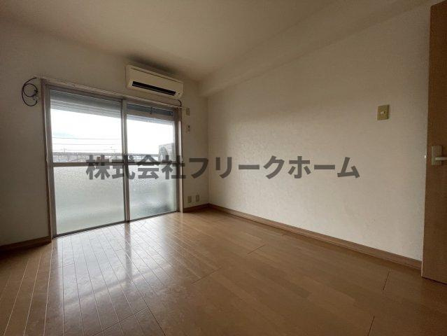 小金井市前原町４丁目の賃貸マンションの居間・リビング