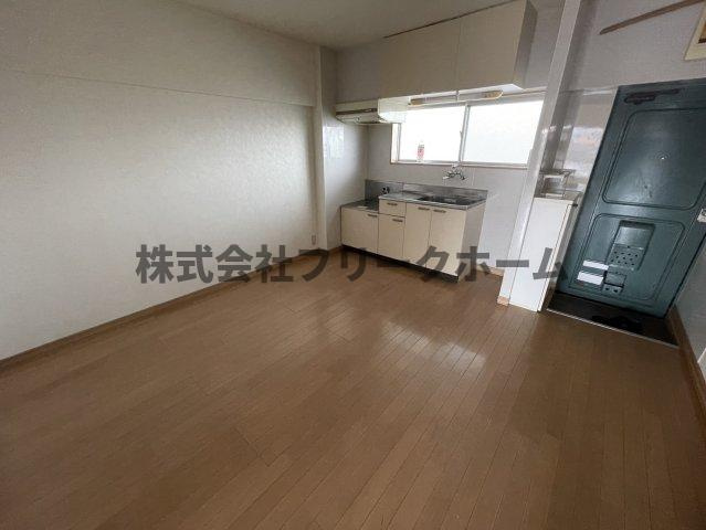 小金井市前原町４丁目の賃貸マンションの居間・リビング