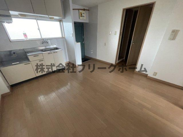 小金井市前原町４丁目の賃貸マンションの居間・リビング