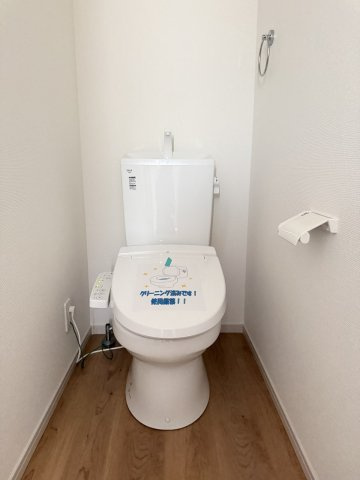 花園大藪町のトイレ|多機能なウォシュレット付！温かい便座でホッと一息つけちゃう至福の空間に。（R8.8撮影）