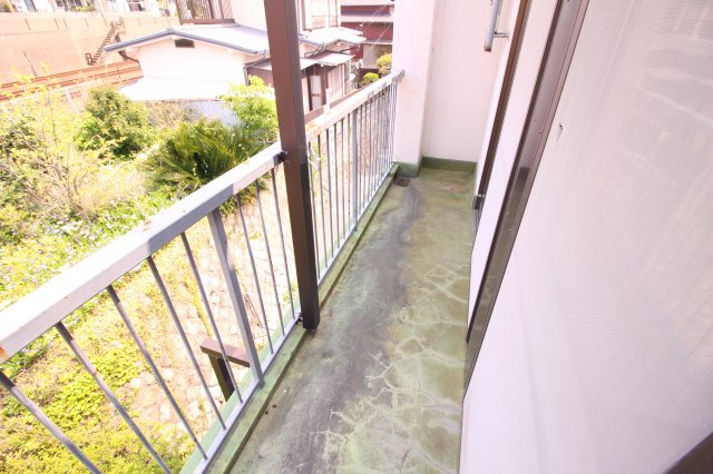 リアルティ垂水海岸通のバルコニー