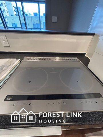 グランドパレス古市のキッチン|お手入れがしやすく、安全性にも配慮されたIHクッキングヒーターを採用しています。