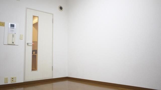 グローリア初穂椎名町