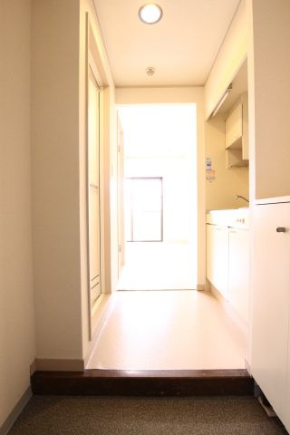 レジデンスアゼリアの玄関
