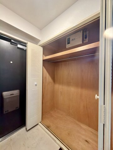横浜市中区山下町の賃貸マンションの収納